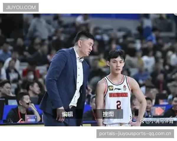 CBA广厦边路推进连续奏效，现场情绪瞬间沸腾
